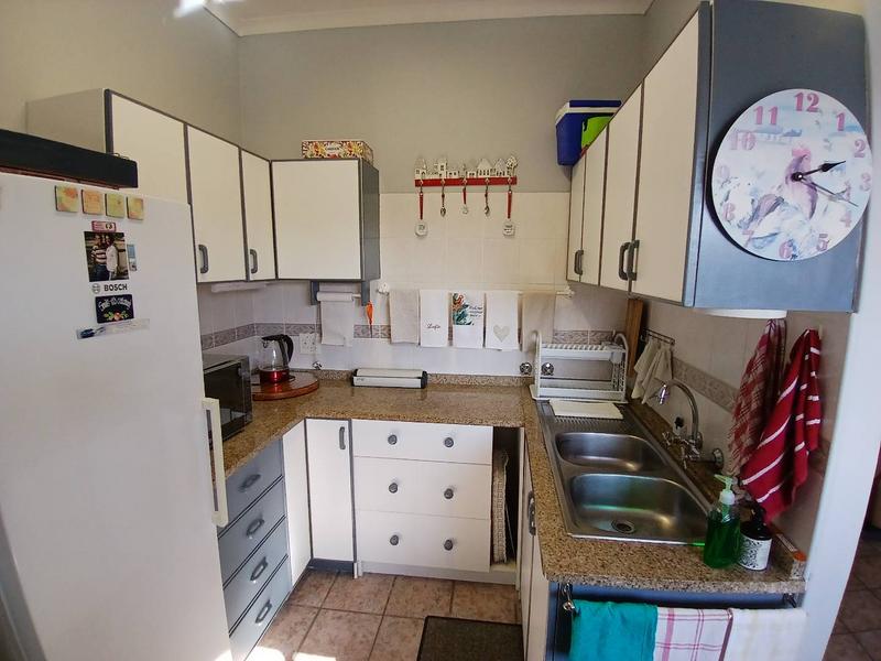 5 Bedroom Property for Sale in Stilbaai Wes Western Cape